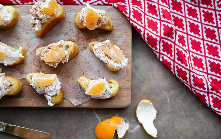 Snittar med saffransgifflar, clementin & färskost - Recept | Pågen